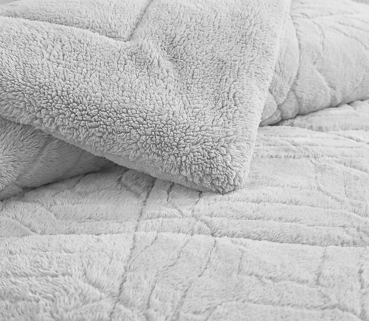 Trapunta in Sherpa Nuvis Grigio